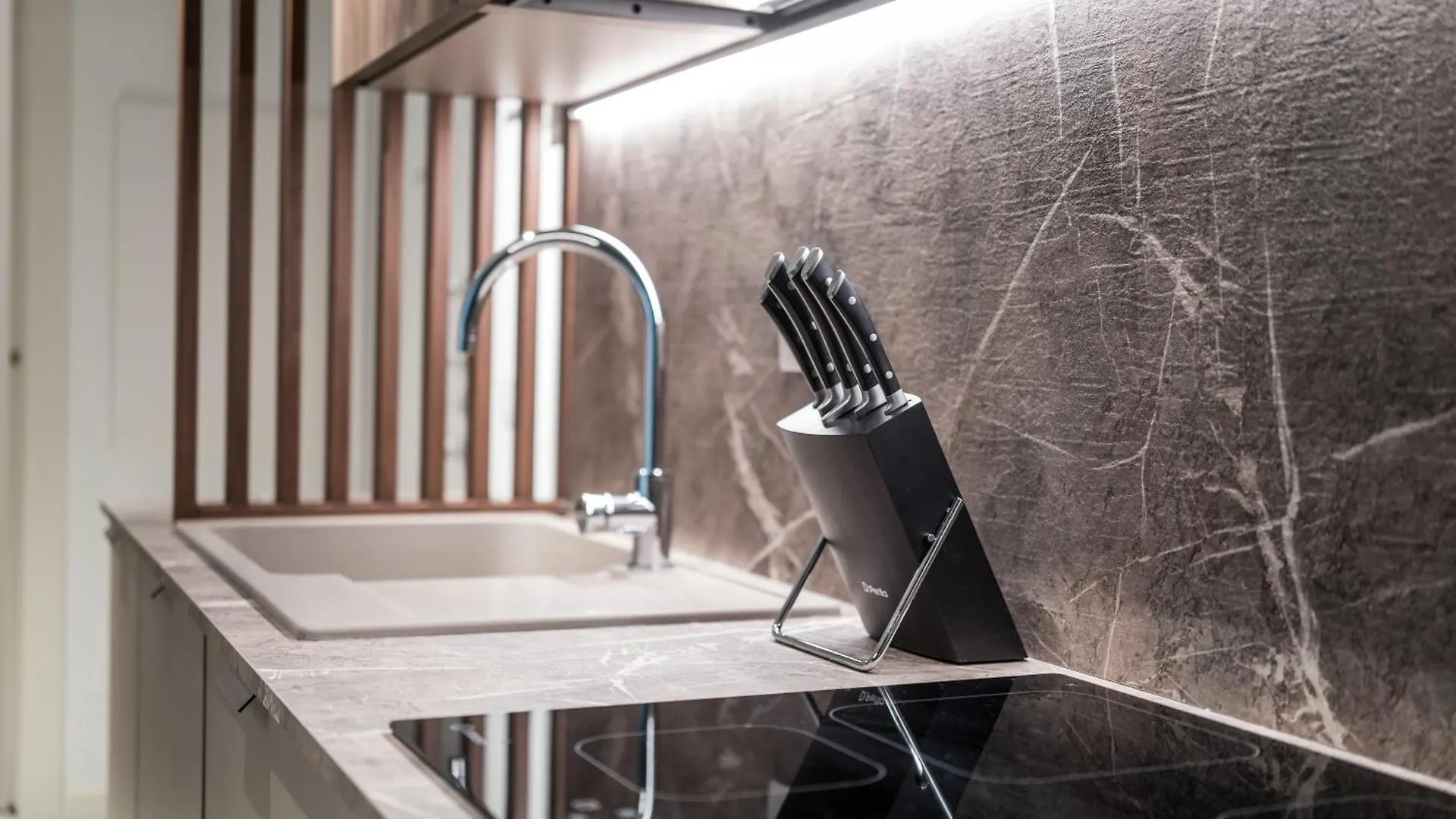 Compagnoni Luxe - Terrace & Spa Milan Apartment